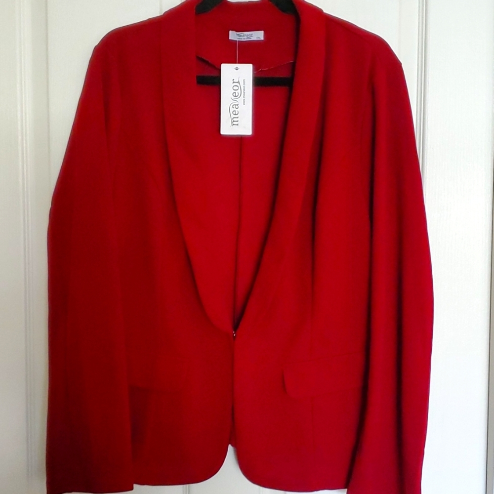 Brand new, never worn Meaeor red lightweight blazer, XXL